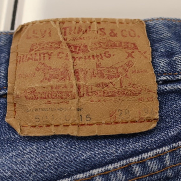 Levi’s 501 button fly cut off shorts size 28 - Picture 2 of 8